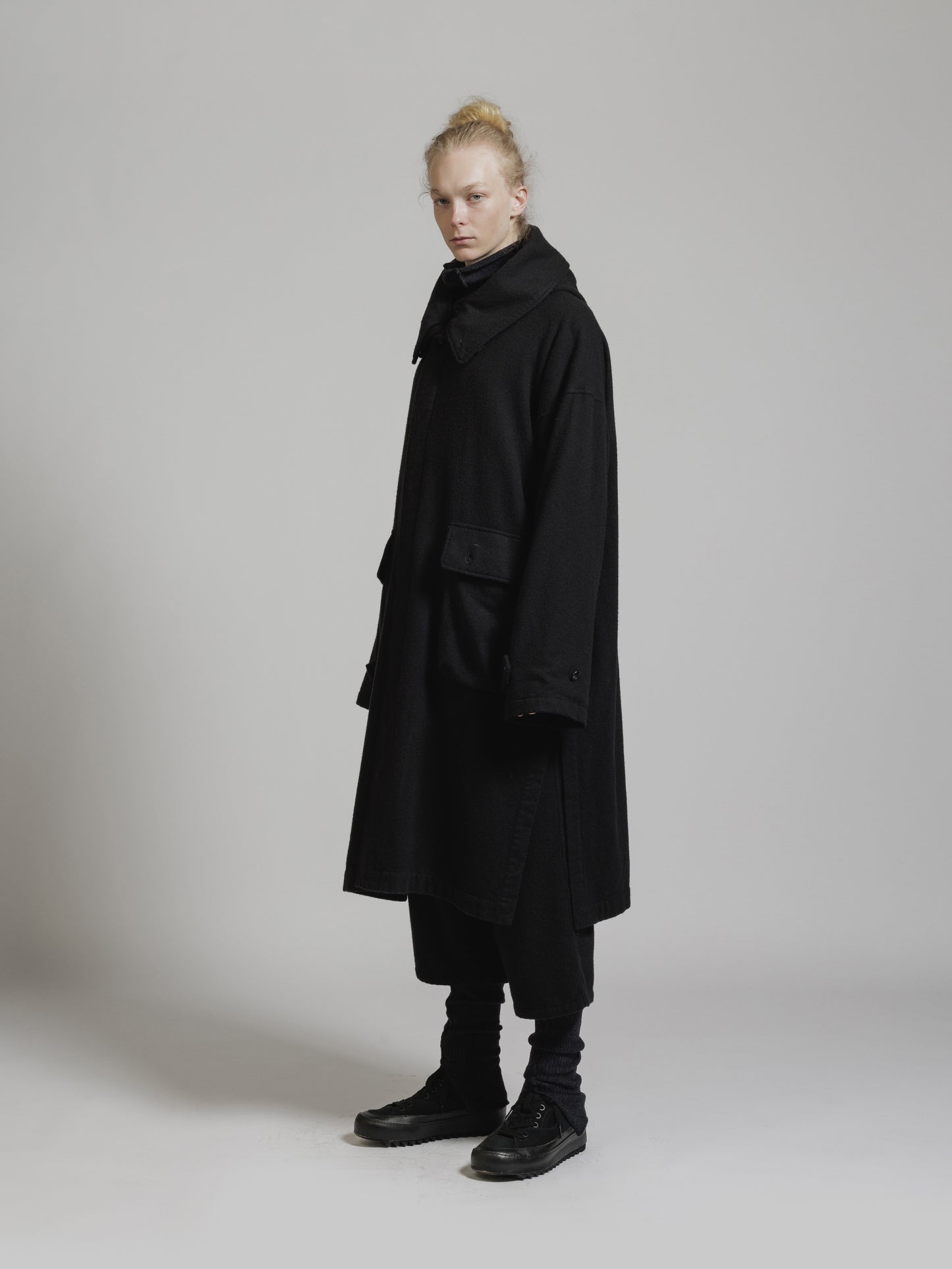 
                  
                    OBJECT DYE WOOL HOODED COAT
                  
                