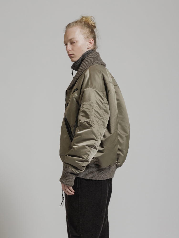 
                  
                    WATER-REPELLENT NYLON BOMBER JACKET
                  
                