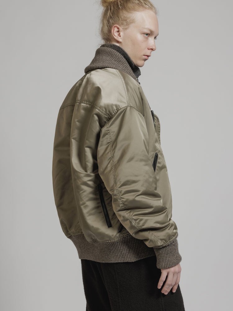 
                  
                    WATER-REPELLENT NYLON BOMBER JACKET
                  
                