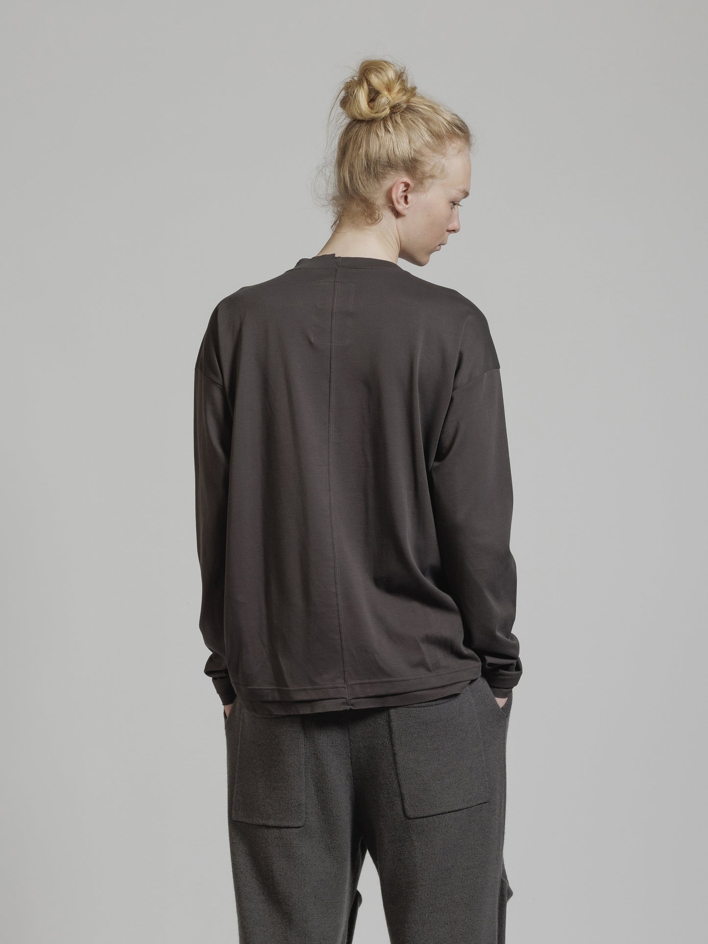 
                  
                    COTTON SMOOTH L/S T-SHIRT
                  
                