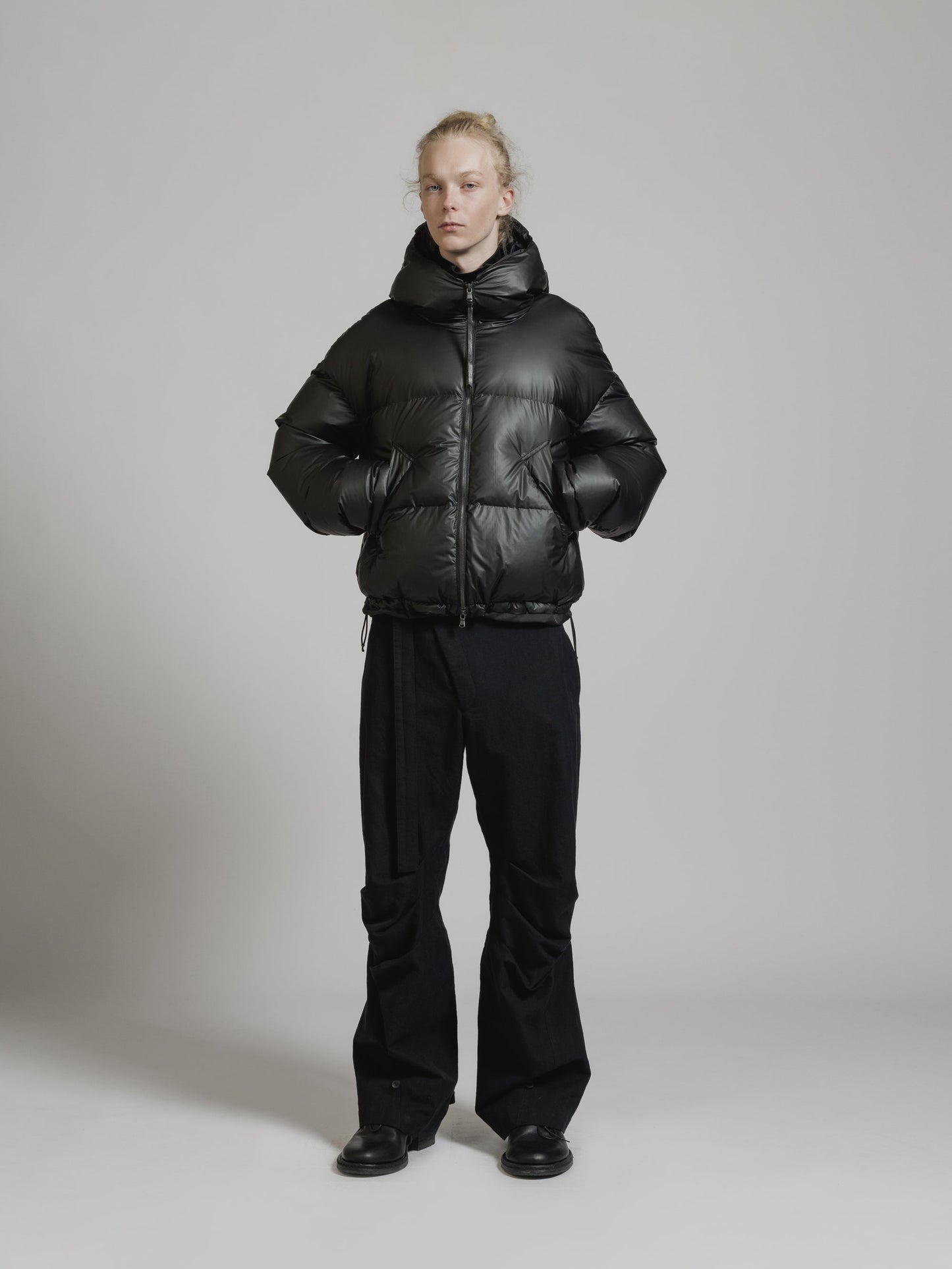 
                  
                    AQUA-DIMA DOWN JACKET
                  
                