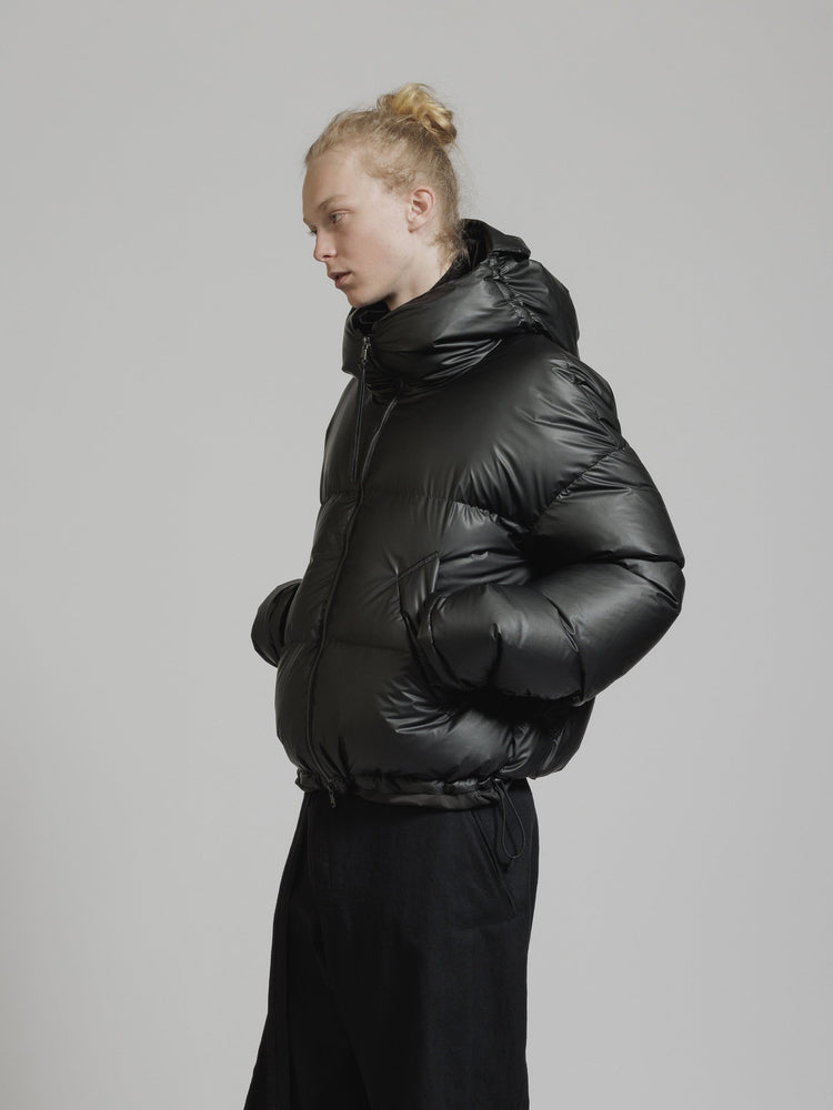 
                  
                    AQUA-DIMA DOWN JACKET
                  
                