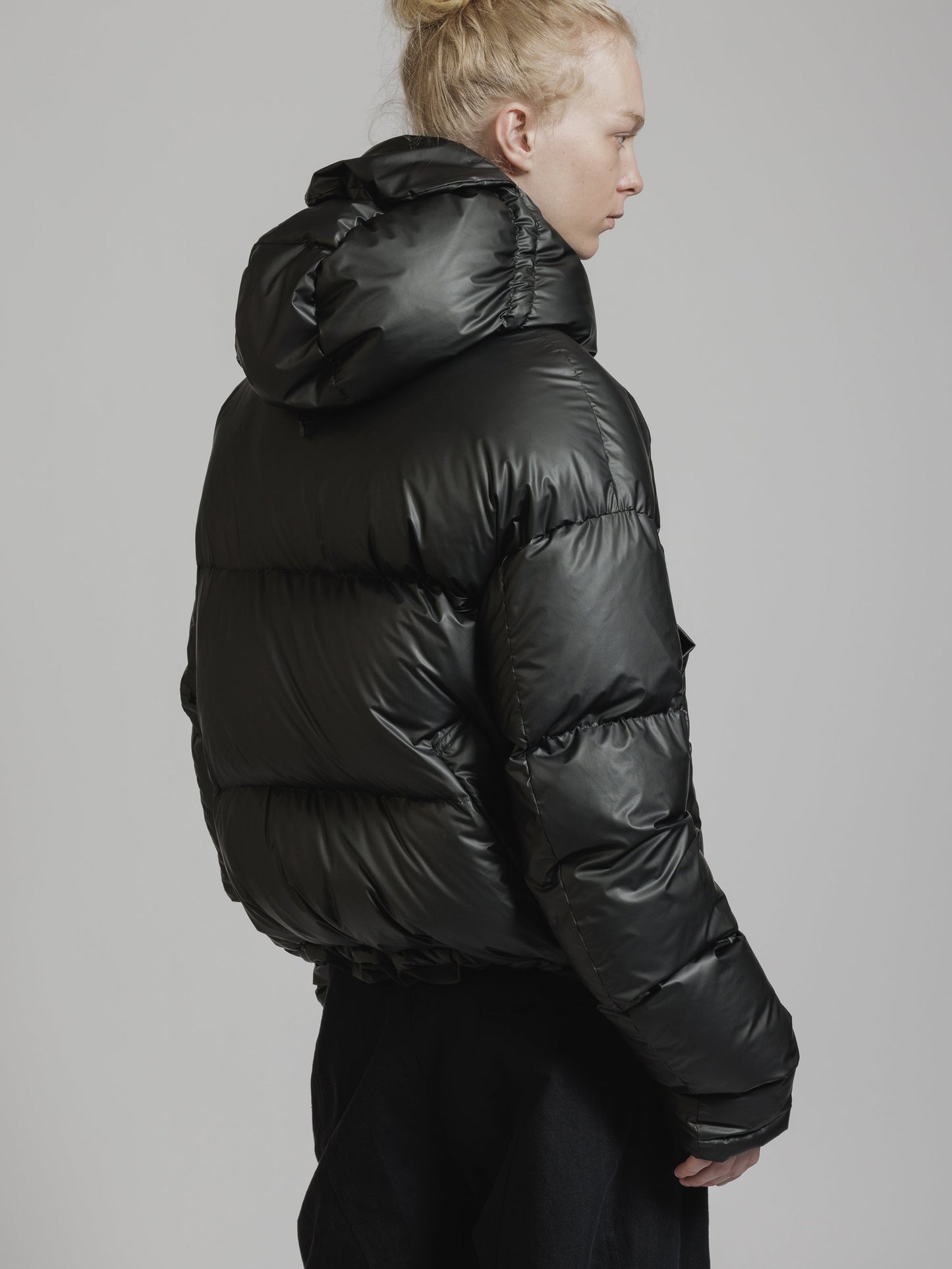 
                  
                    AQUA-DIMA DOWN JACKET
                  
                