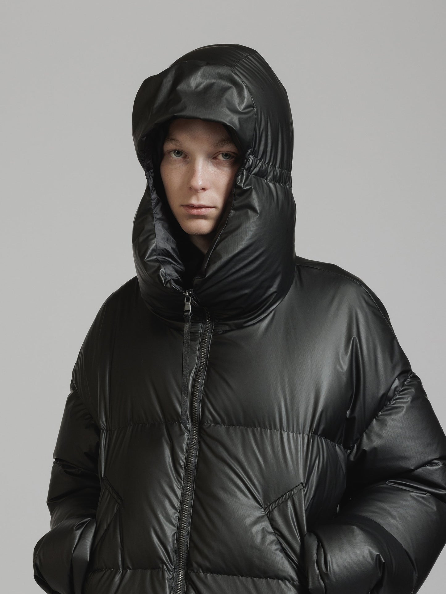 
                  
                    AQUA-DIMA DOWN JACKET
                  
                