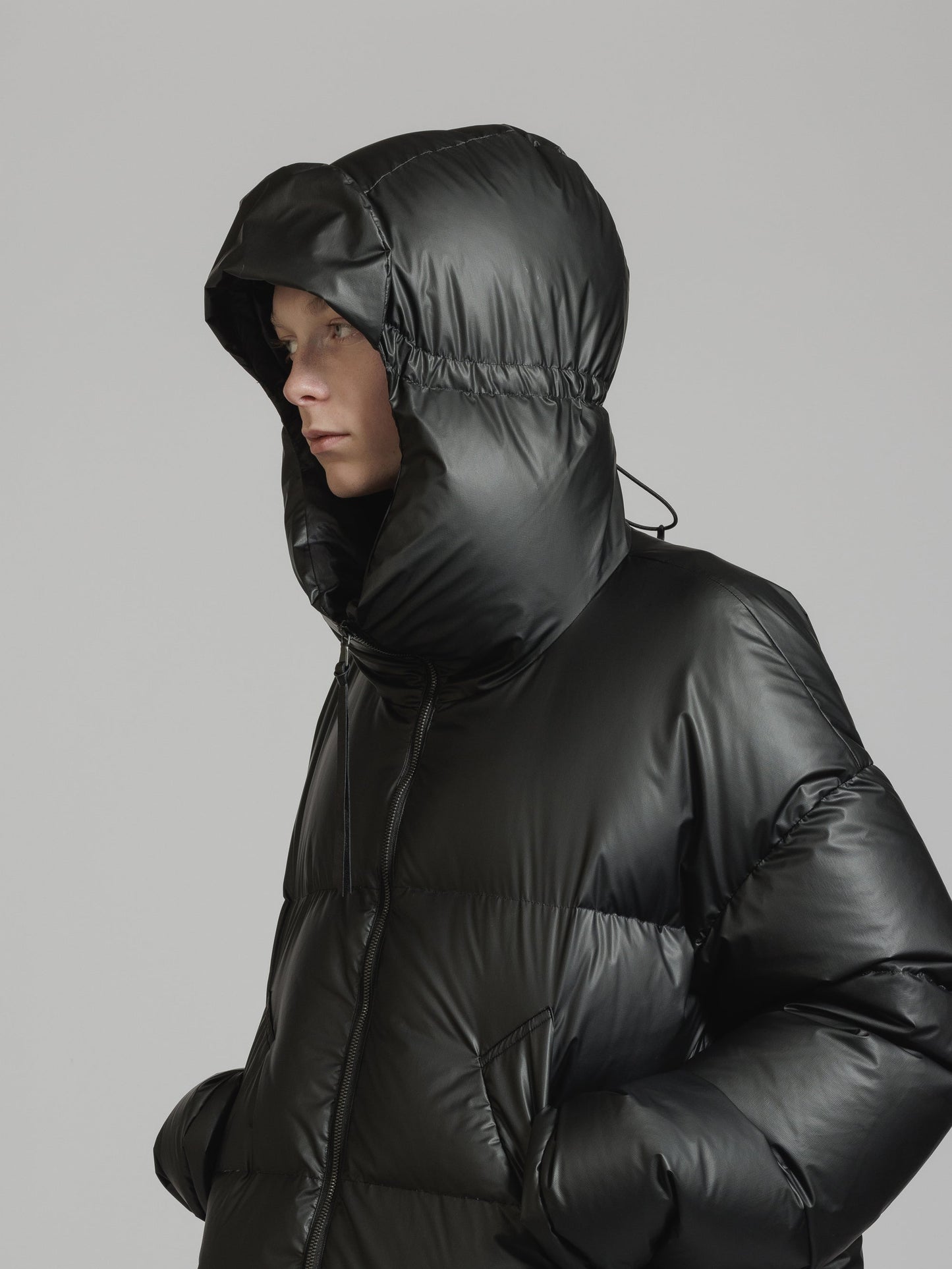 
                  
                    AQUA-DIMA DOWN JACKET
                  
                