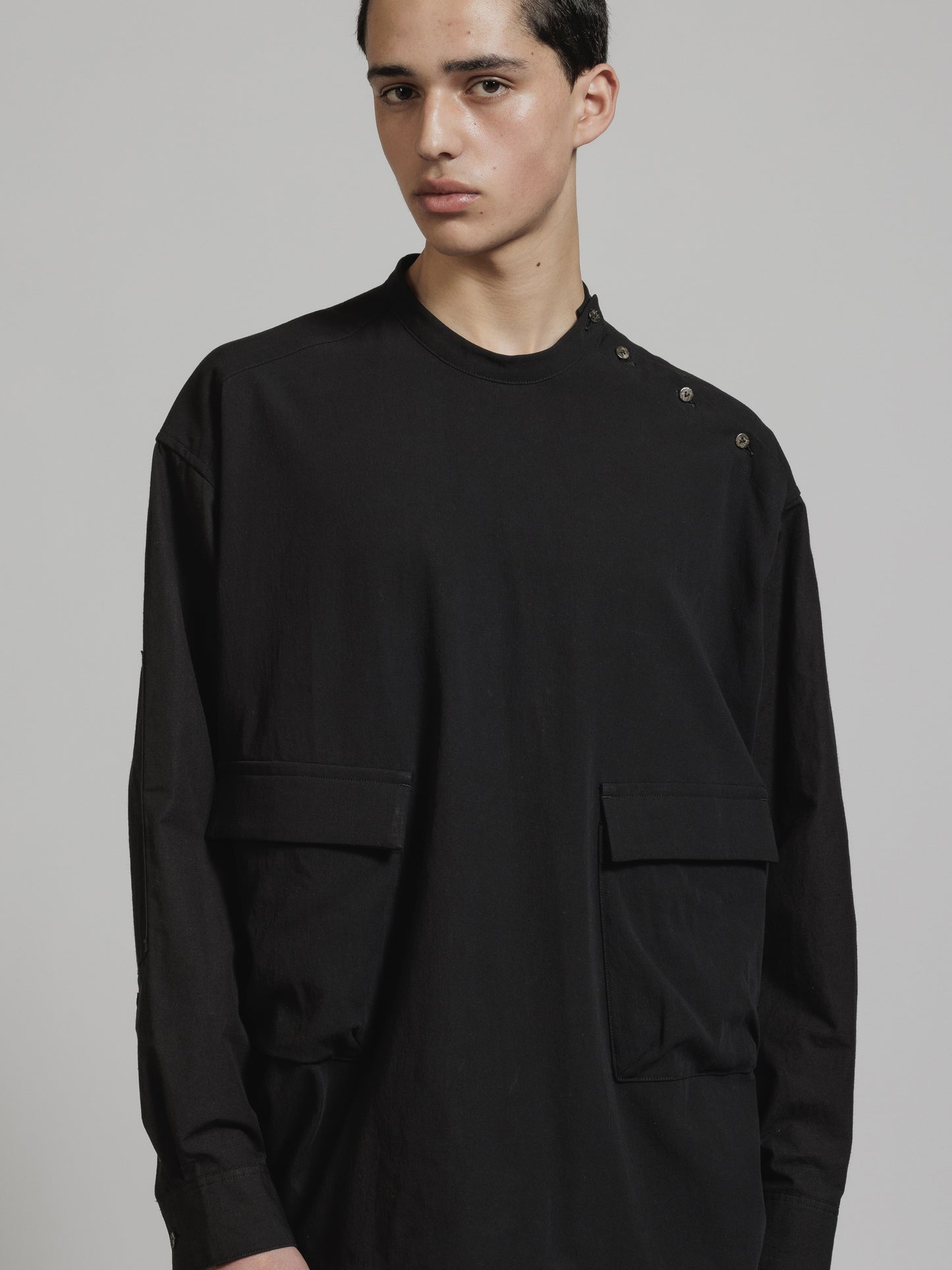 
                  
                    PULLOVER POCKET SHIRT
                  
                