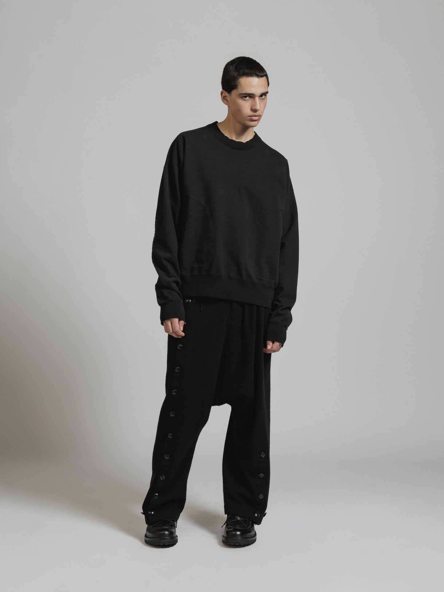 
                  
                    GARMENT DYE HEAVY JERSEY SWEATSHIRT
                  
                