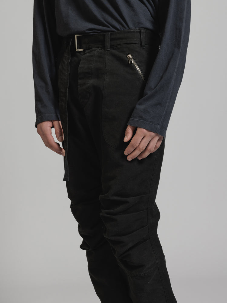 
                  
                    GARMENT DYE COTTON ZIP PANTS
                  
                