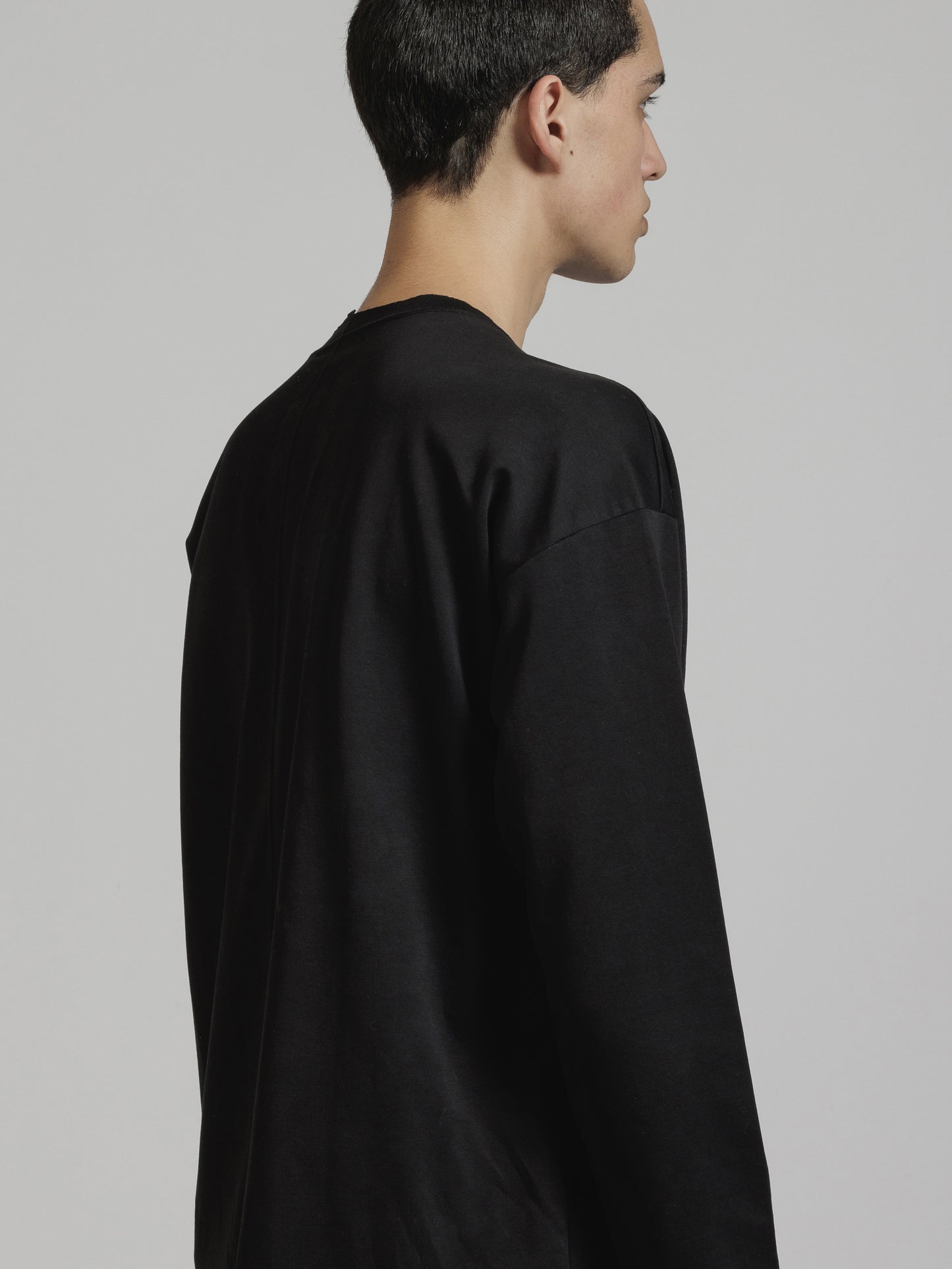 
                  
                    COTTON SMOOTH L/S T-SHIRT
                  
                