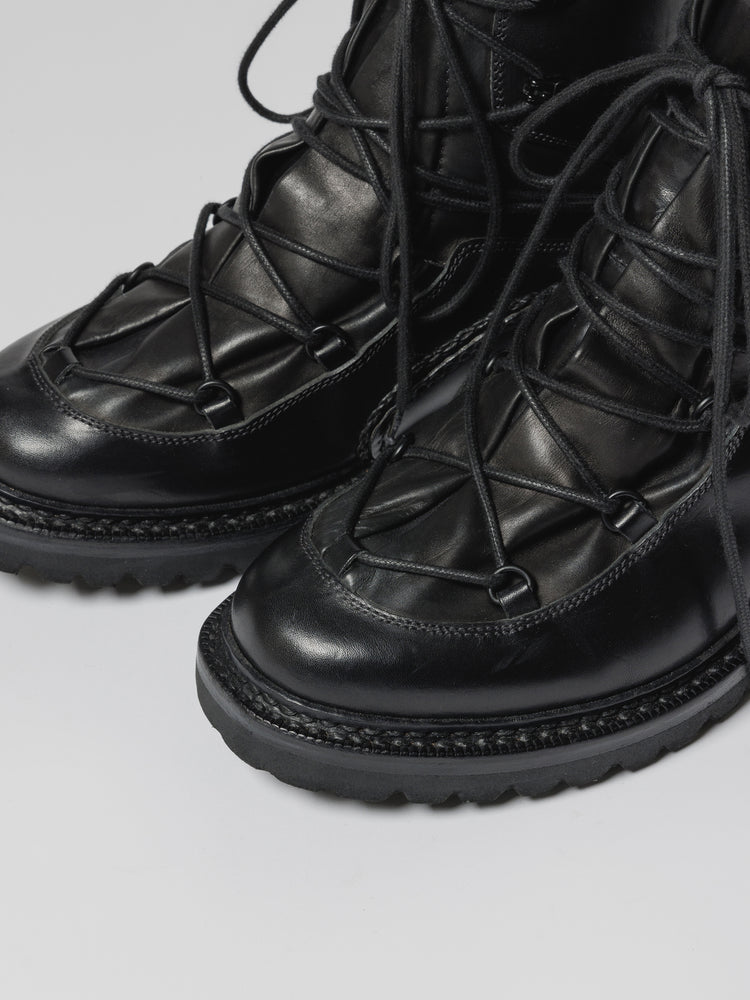 
                  
                    ×ASP LACE-UP BOOTS
                  
                