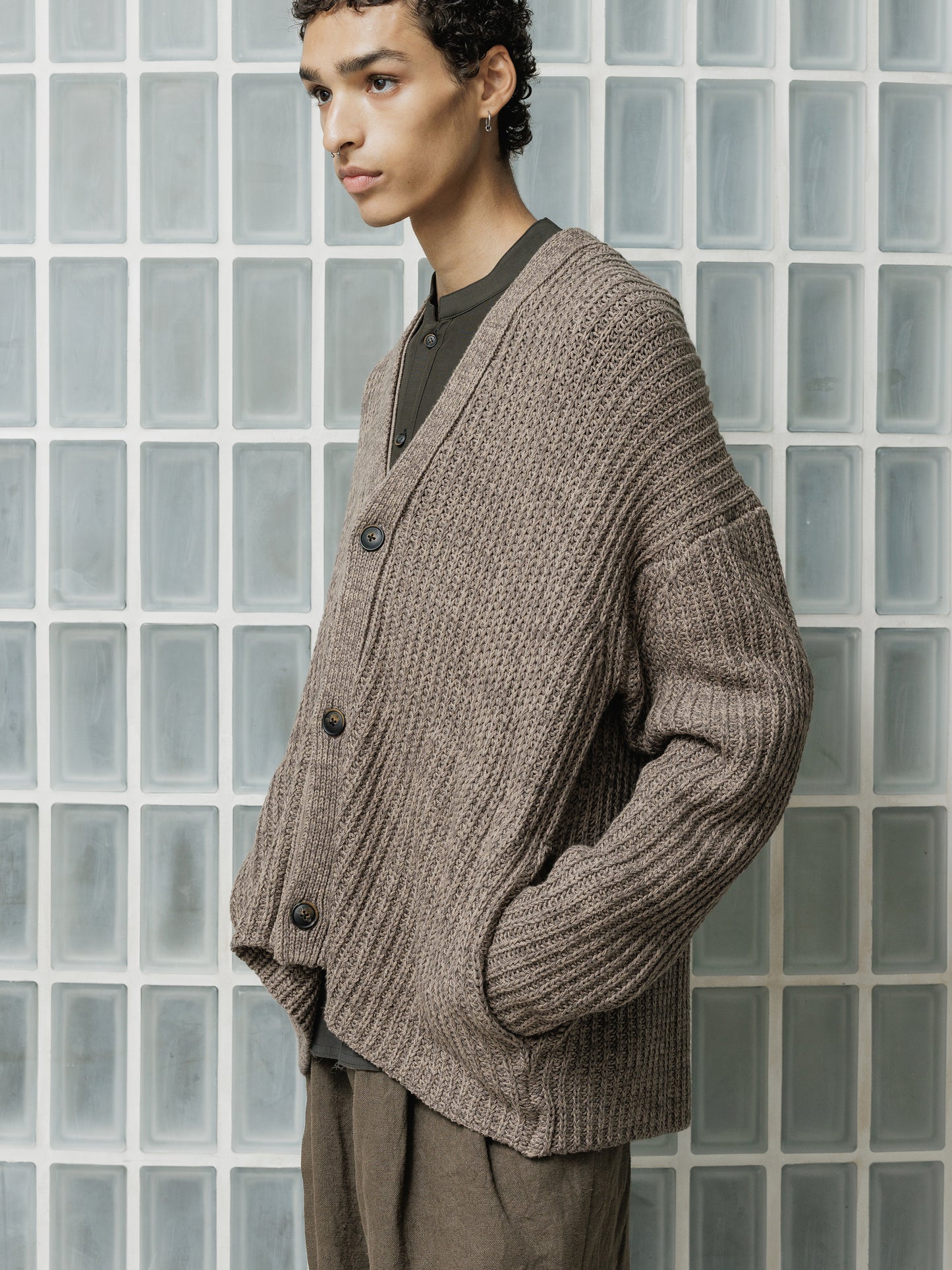 
                  
                    [ISO] Knit Cardigan
                  
                