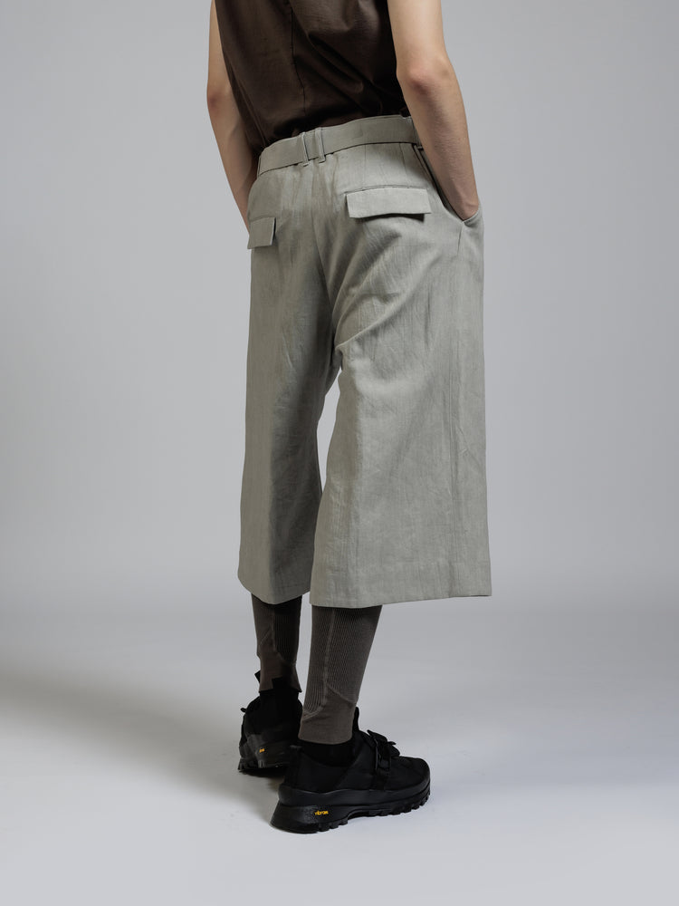 
                  
                    Ink dyed wide half pants
                  
                