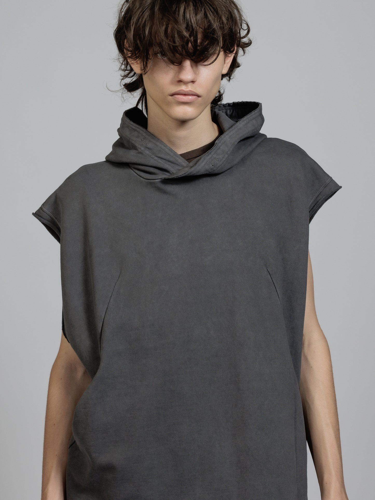 
                  
                    Sweat sleeveless hoodie
                  
                