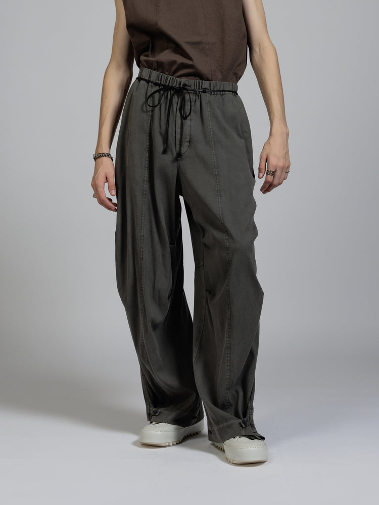 
                  
                    Twill object dyed wide trousers
                  
                