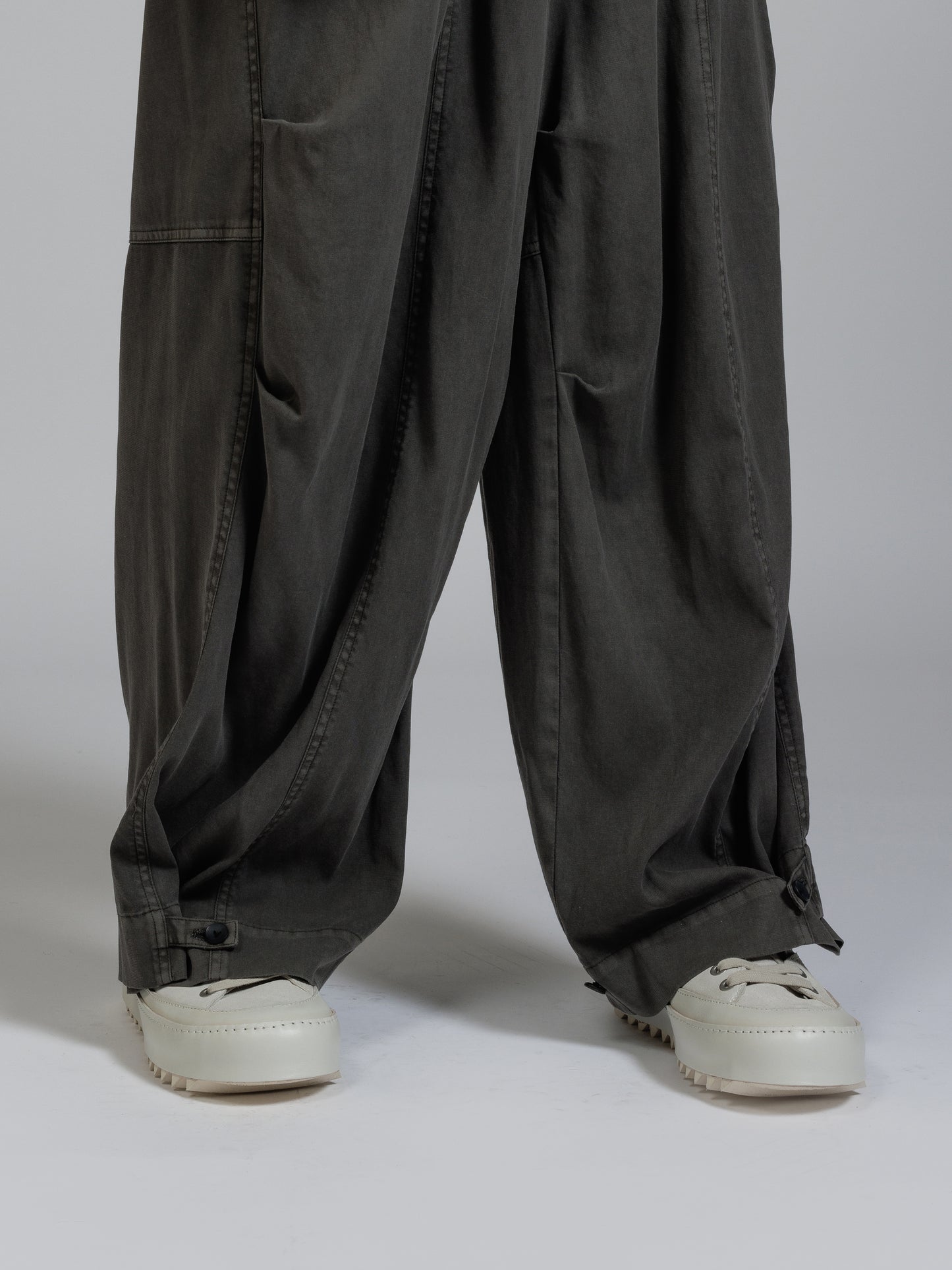 
                  
                    Twill object dyed wide trousers
                  
                