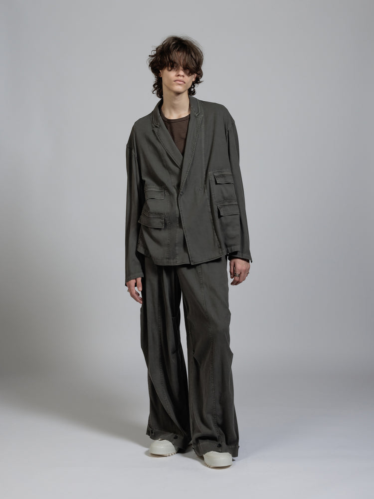 
                  
                    Twill object dyed wide trousers
                  
                