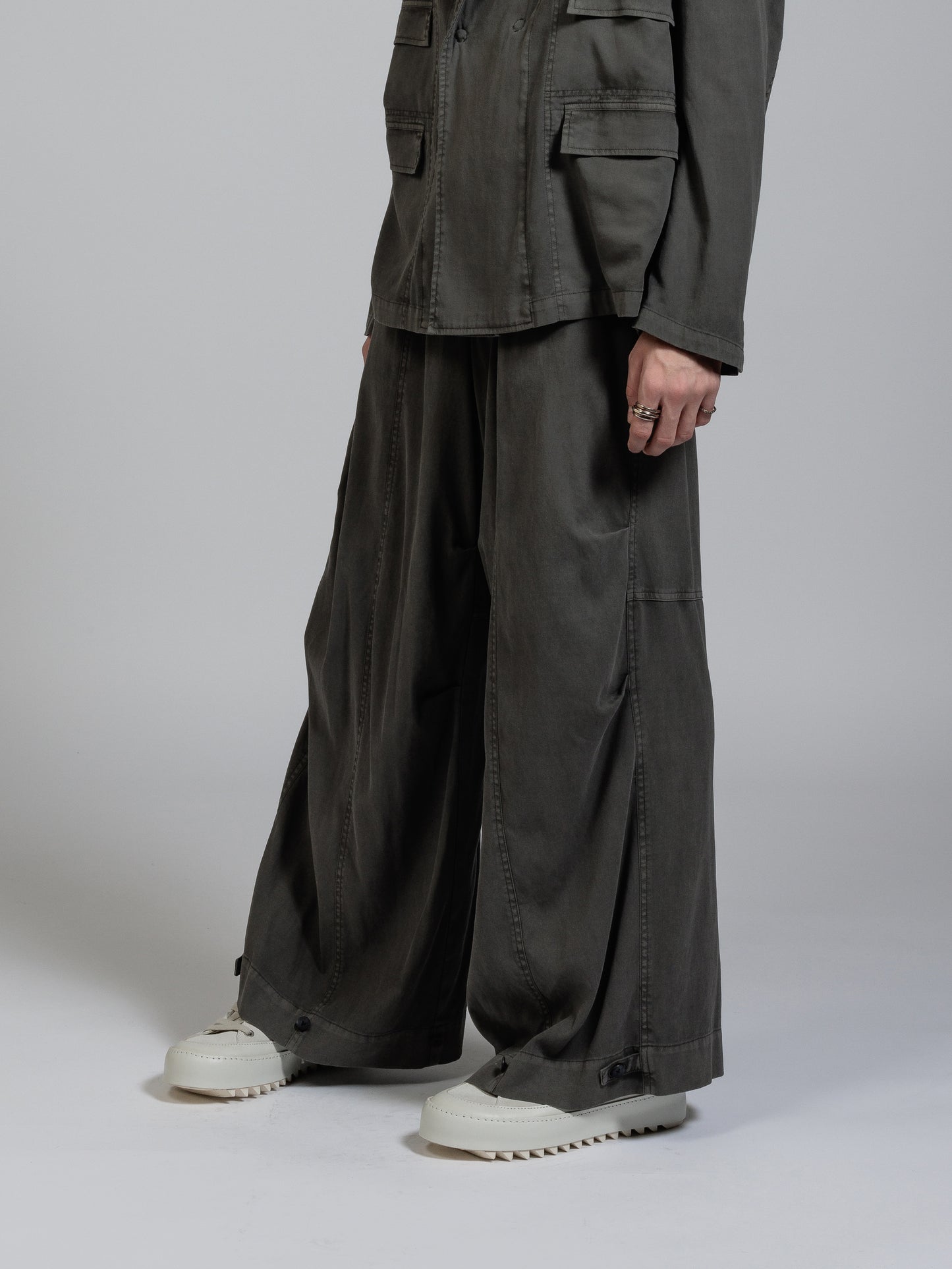 
                  
                    Twill object dyed wide trousers
                  
                