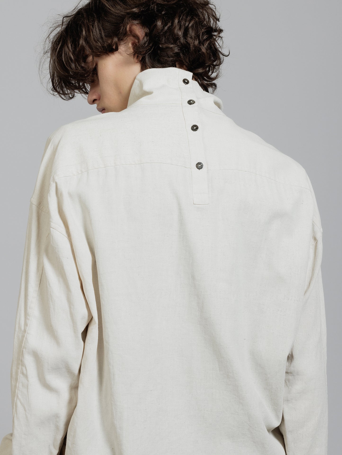 
                  
                    Pigment printed high-necked shirt
                  
                