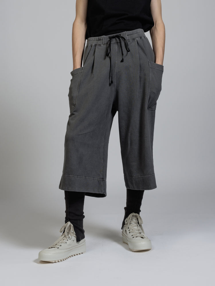 
                  
                    Sweat cropped wide-pants
                  
                