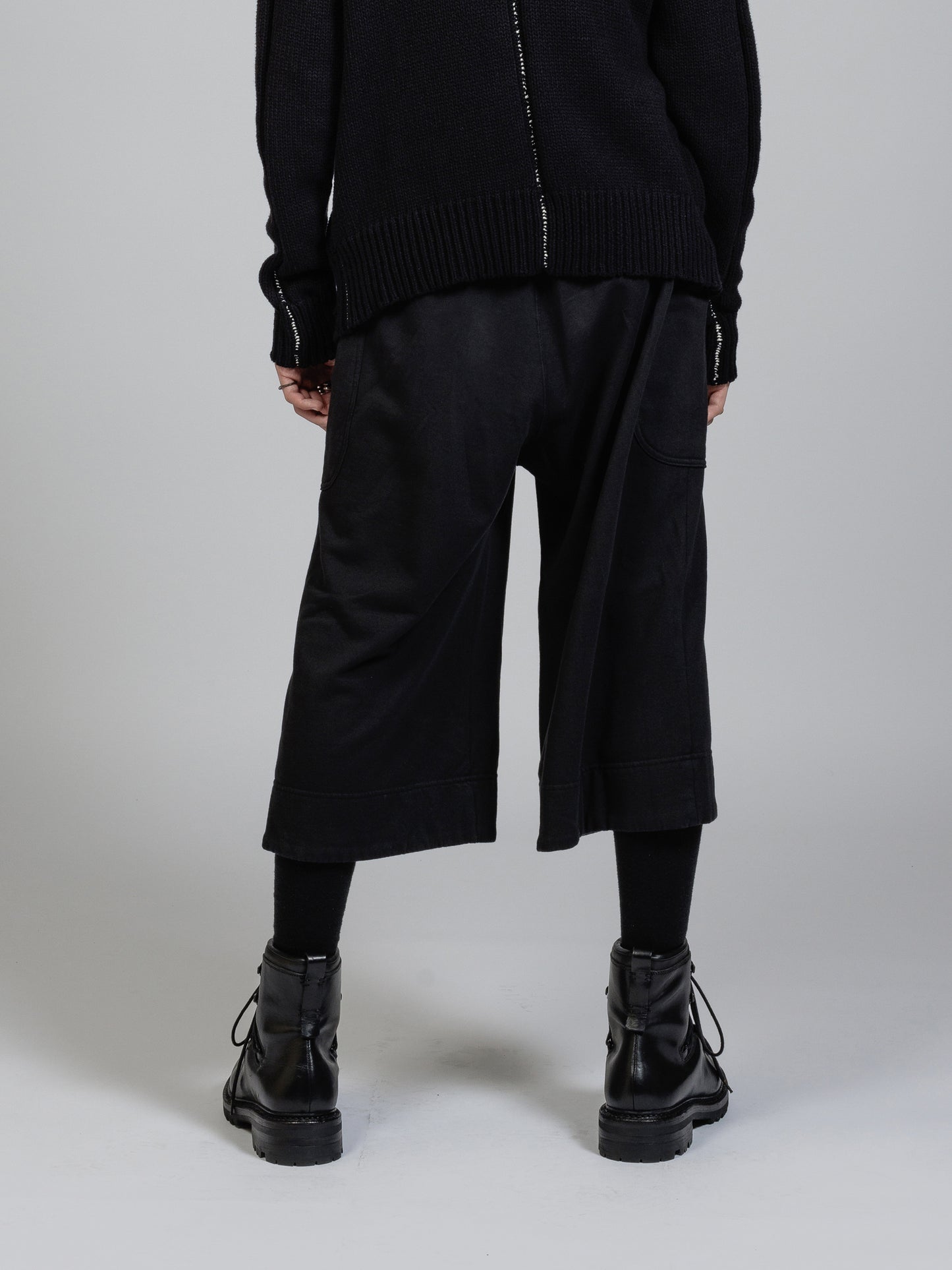 
                  
                    Sweat cropped wide-pants
                  
                