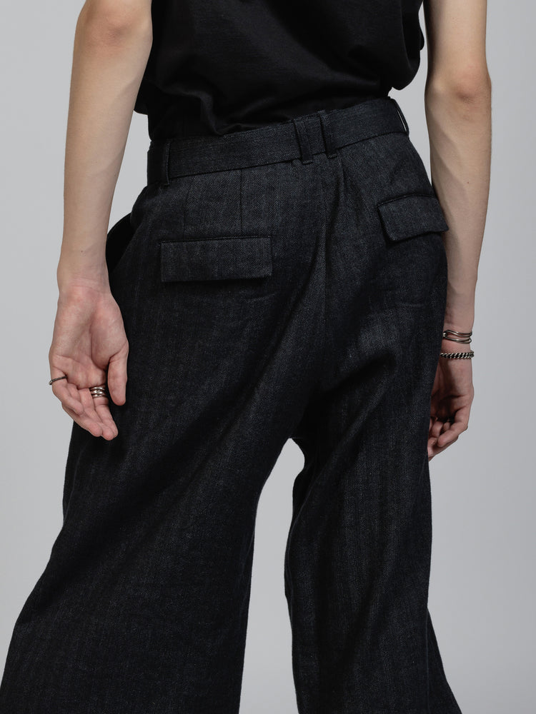 
                  
                    Herringbone wide half pants
                  
                