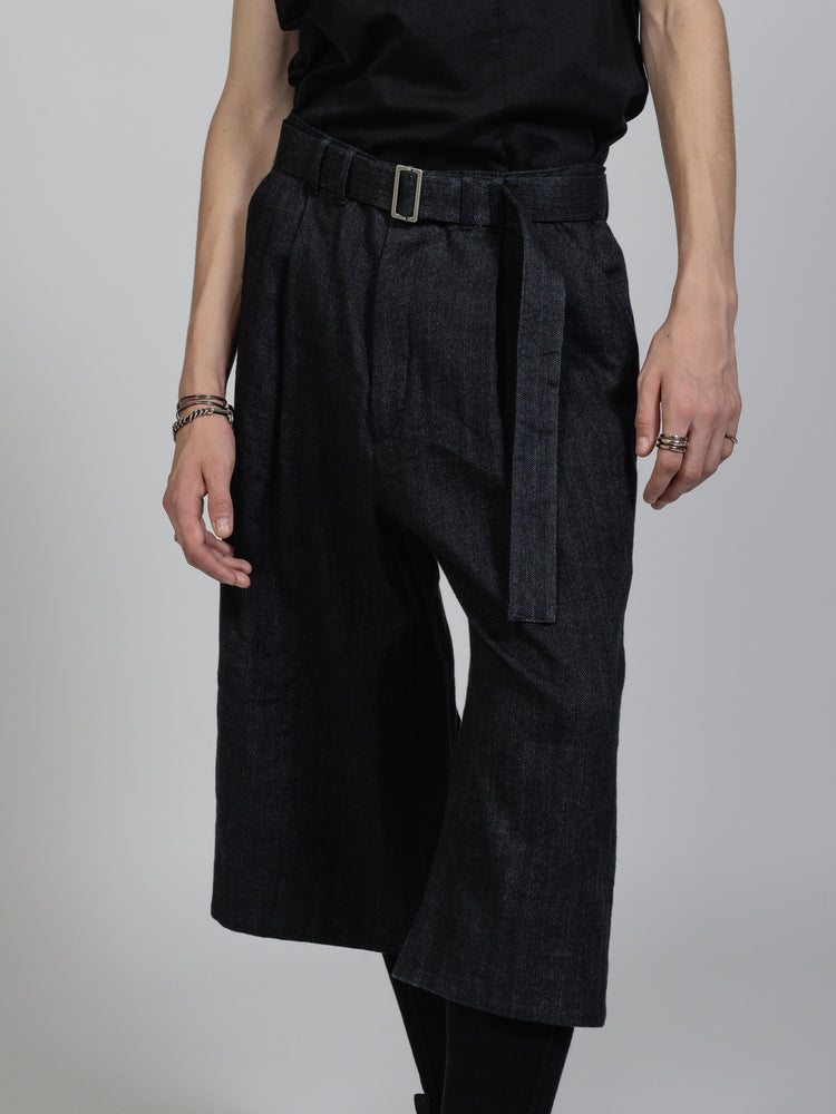 
                  
                    Herringbone wide half pants
                  
                