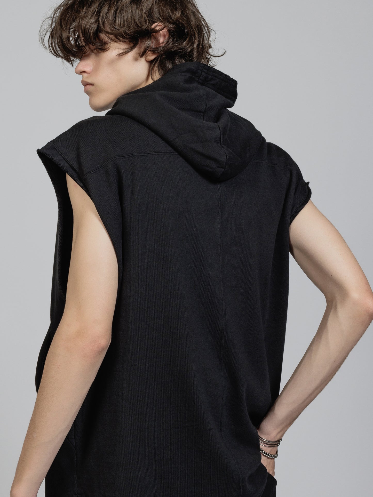 
                  
                    Sweat sleeveless hoodie
                  
                