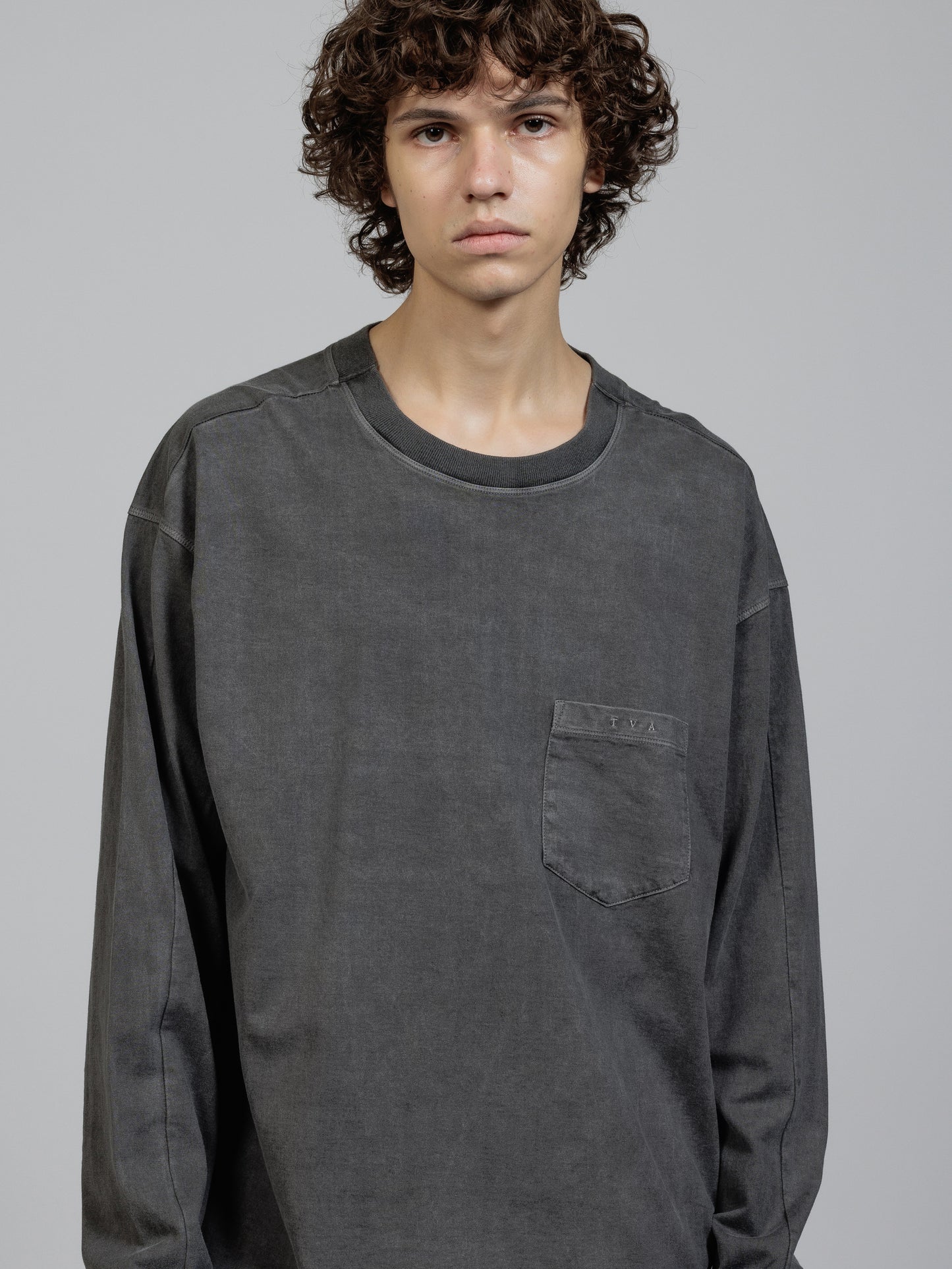 
                  
                    Object dyed pocket long sleeve T-shirt
                  
                