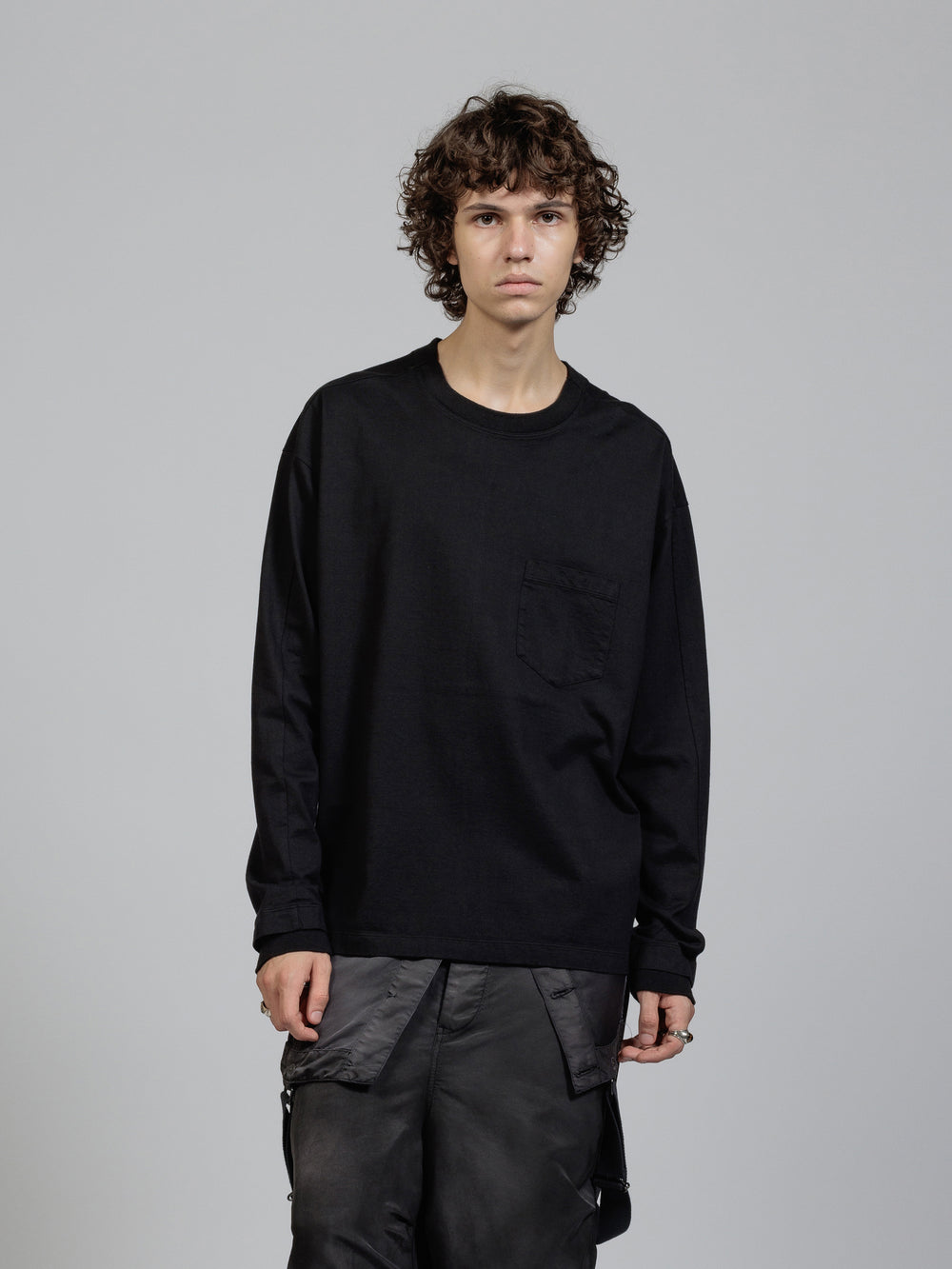 Object dyed pocket long sleeve T-shirt