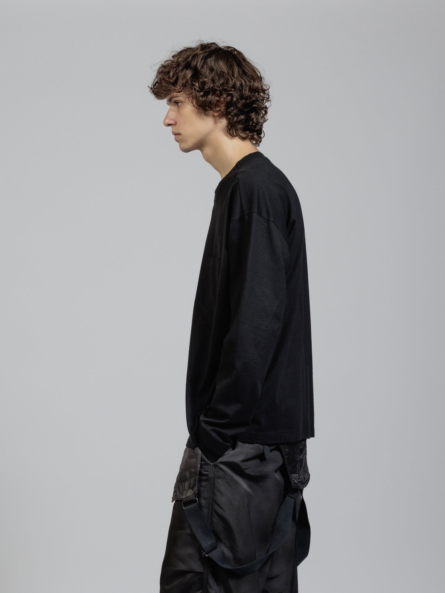 
                  
                    Object dyed pocket long sleeve T-shirt
                  
                