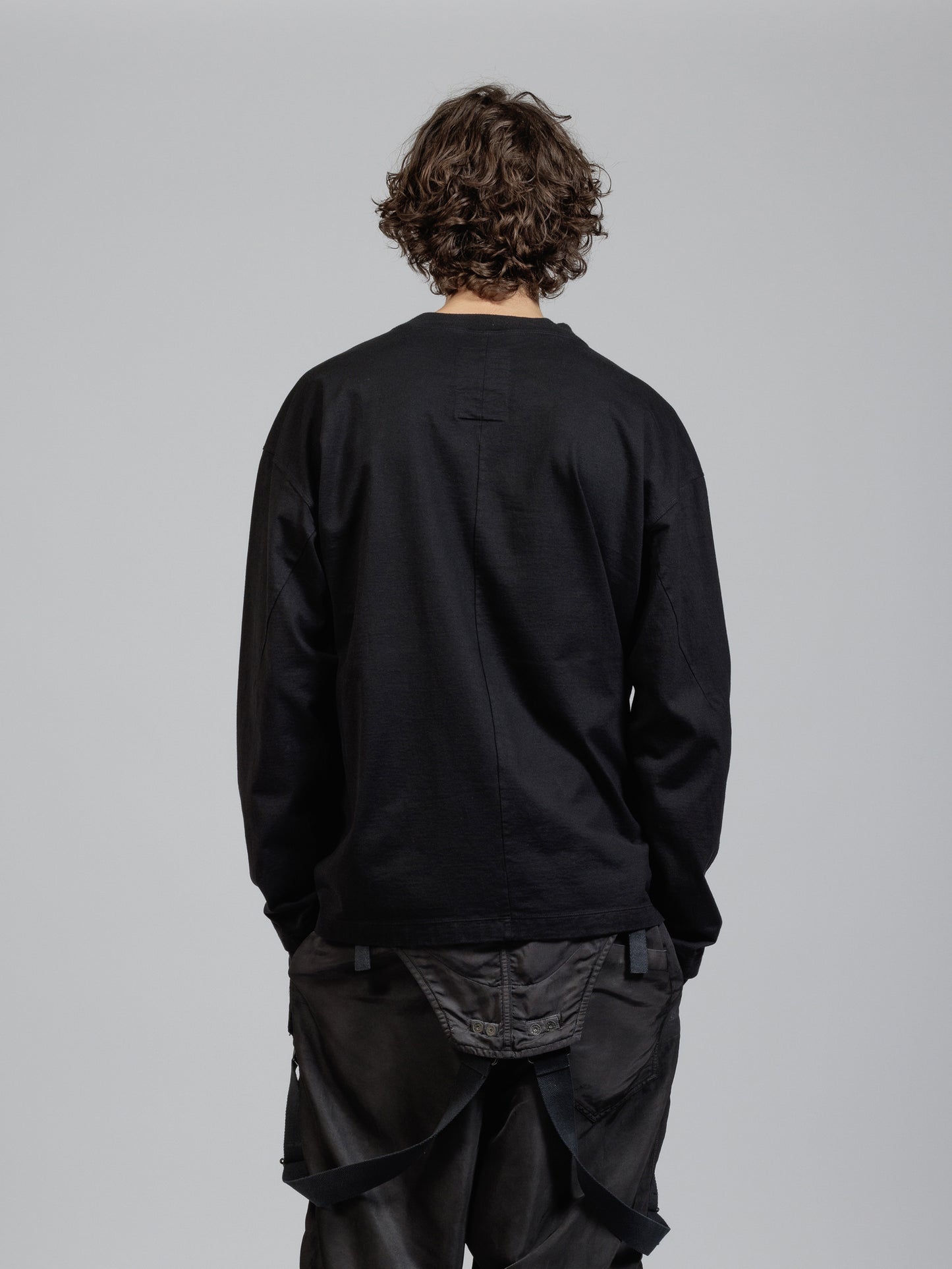 
                  
                    Object dyed pocket long sleeve T-shirt
                  
                