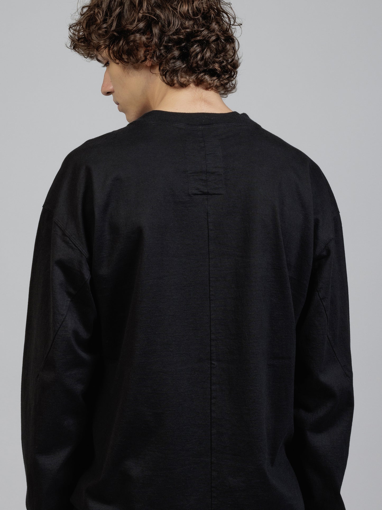 
                  
                    Object dyed pocket long sleeve T-shirt
                  
                