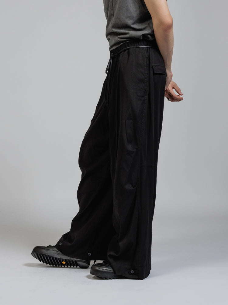 
                  
                    Twill object dyed wide trousers
                  
                