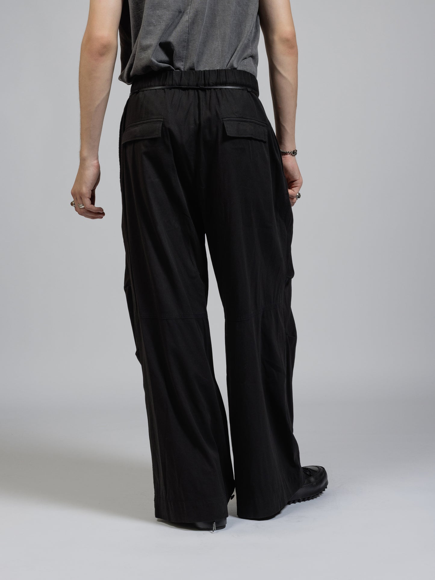 
                  
                    Twill object dyed wide trousers
                  
                