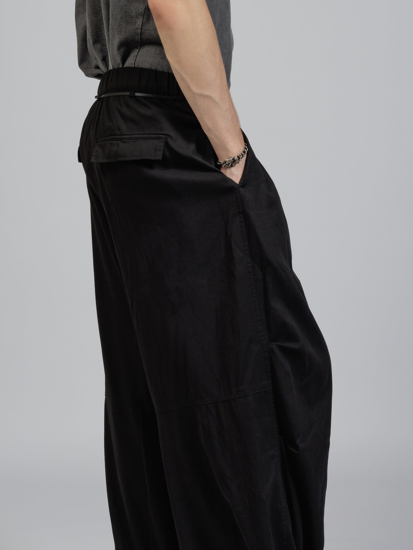 
                  
                    Twill object dyed wide trousers
                  
                