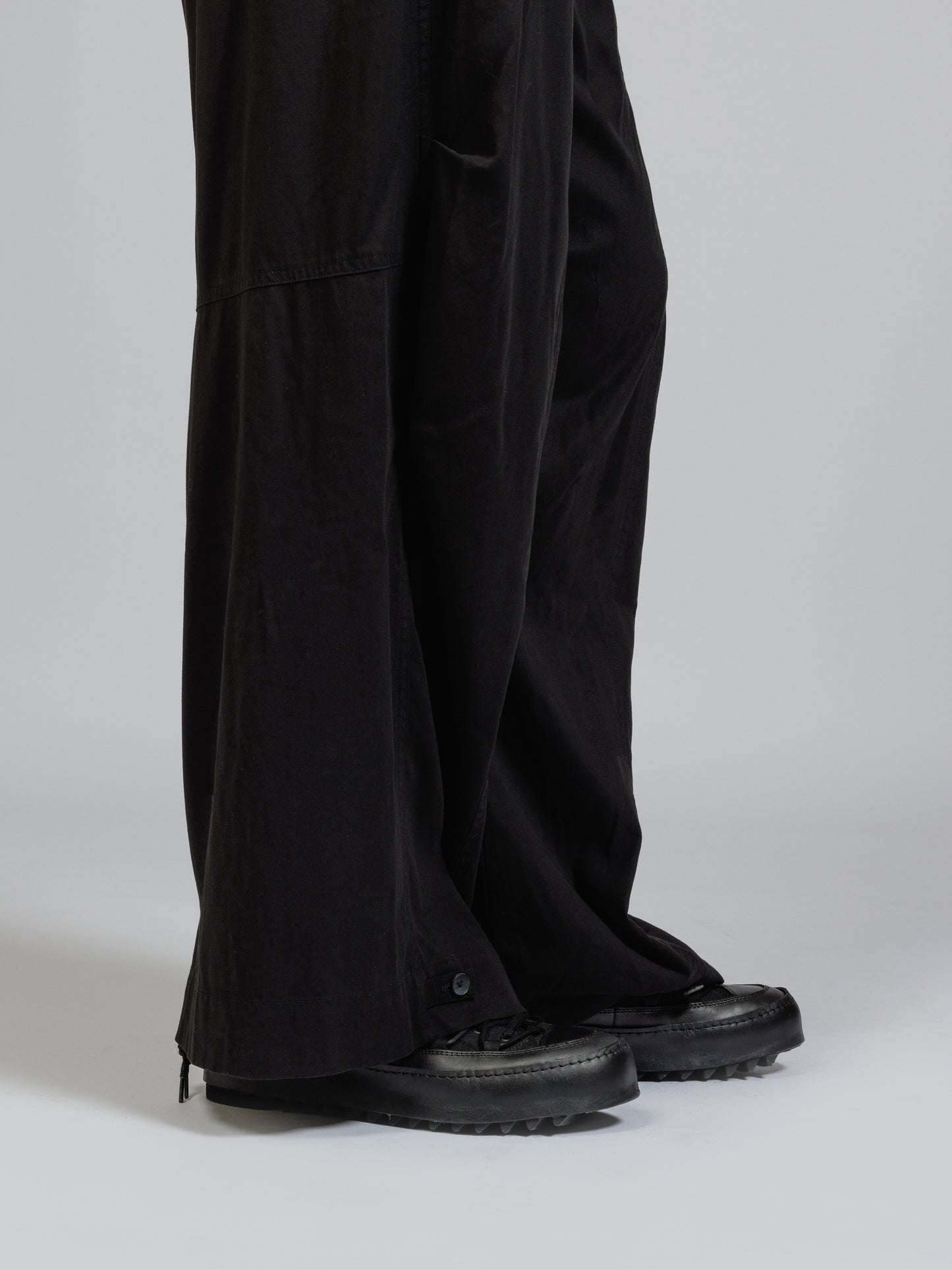 
                  
                    Twill object dyed wide trousers
                  
                