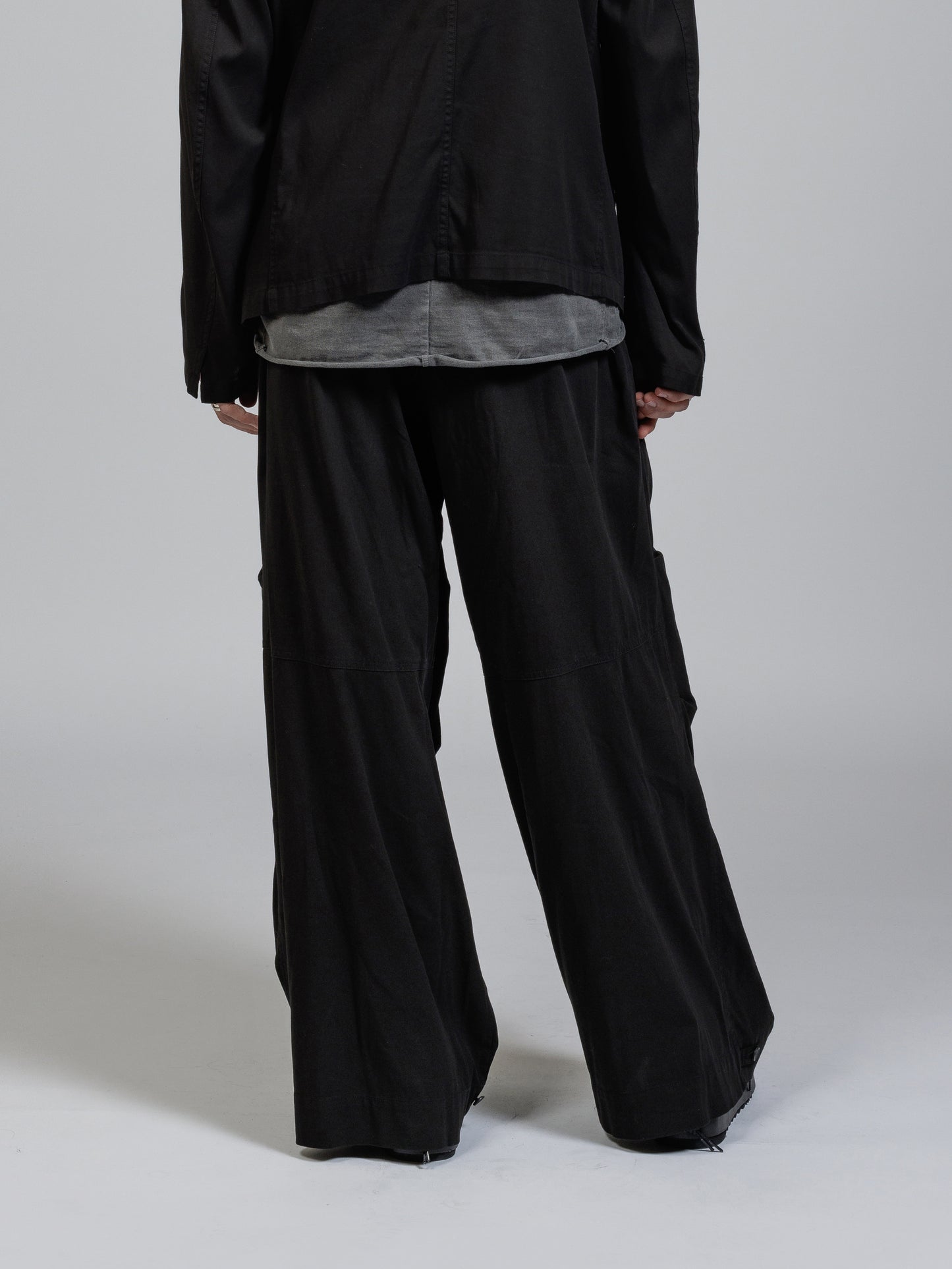 
                  
                    Twill object dyed wide trousers
                  
                