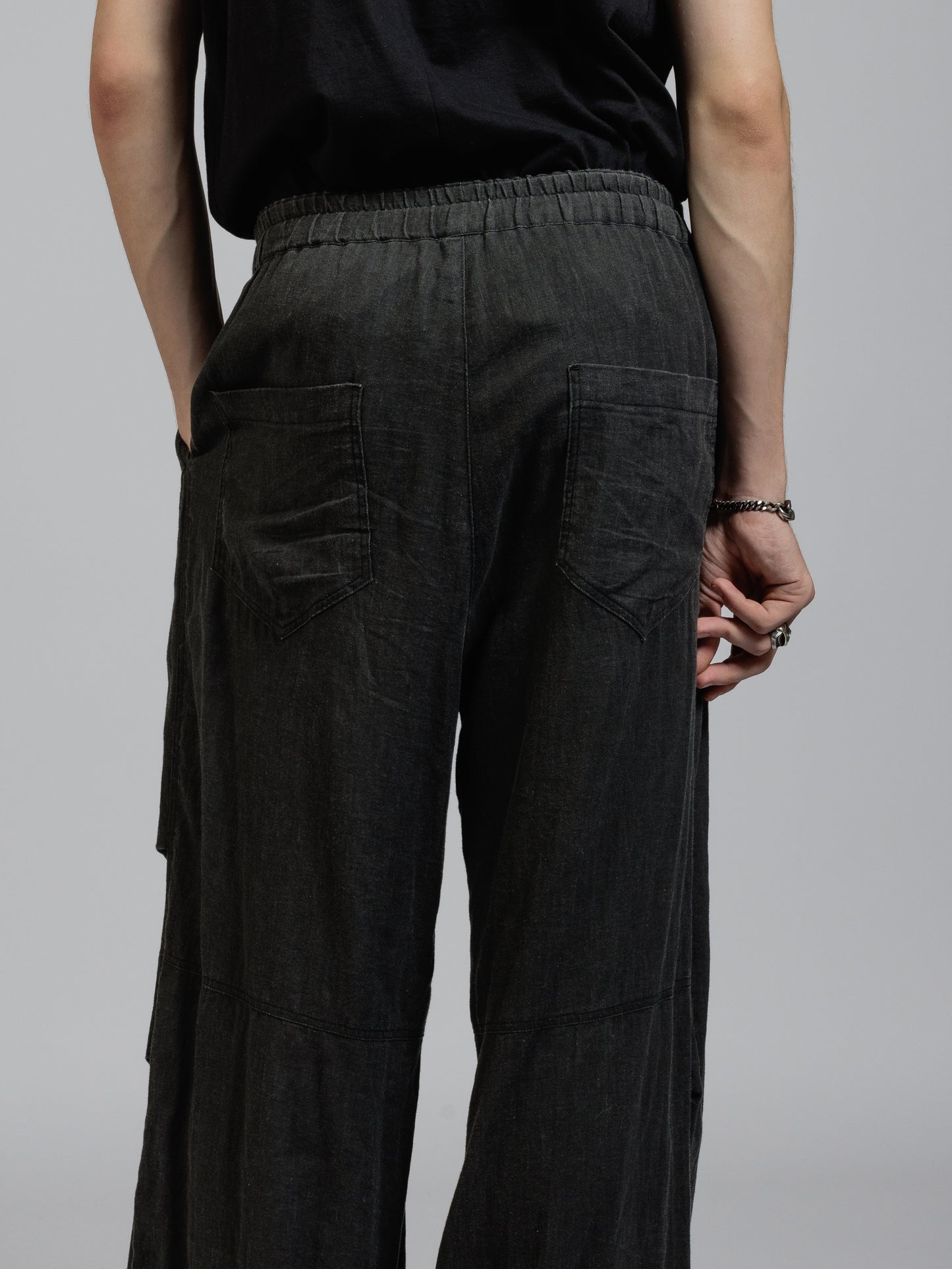 
                  
                    Pigment printed wide pants
                  
                