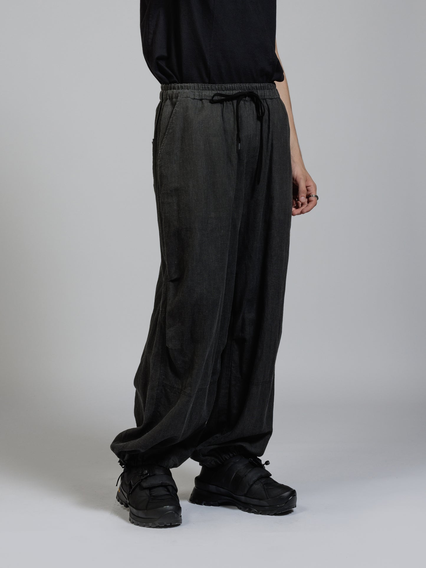 
                  
                    Pigment printed wide pants
                  
                