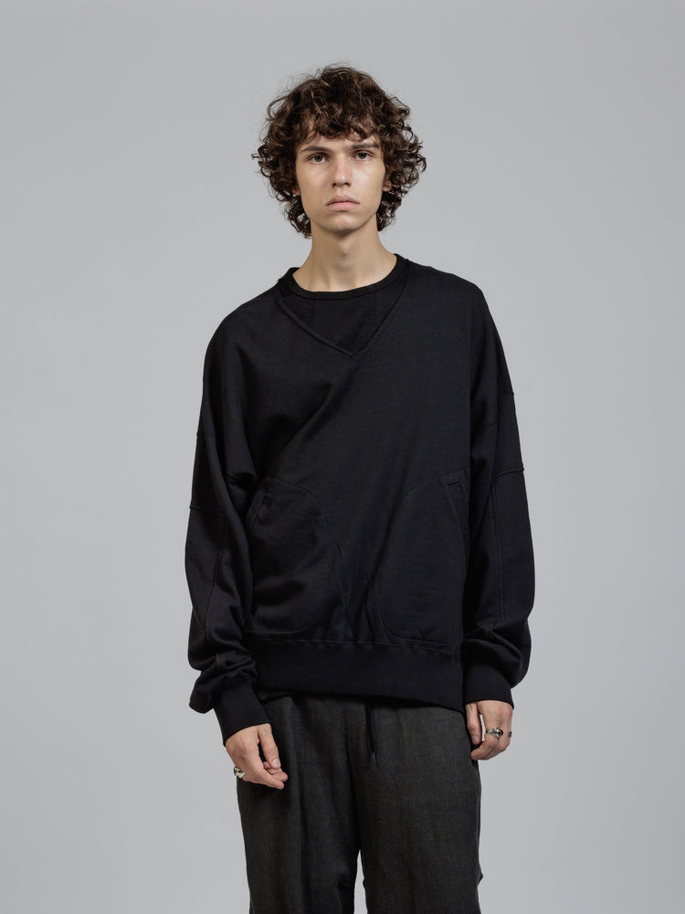 
                  
                    Sweat v-necked pullover
                  
                