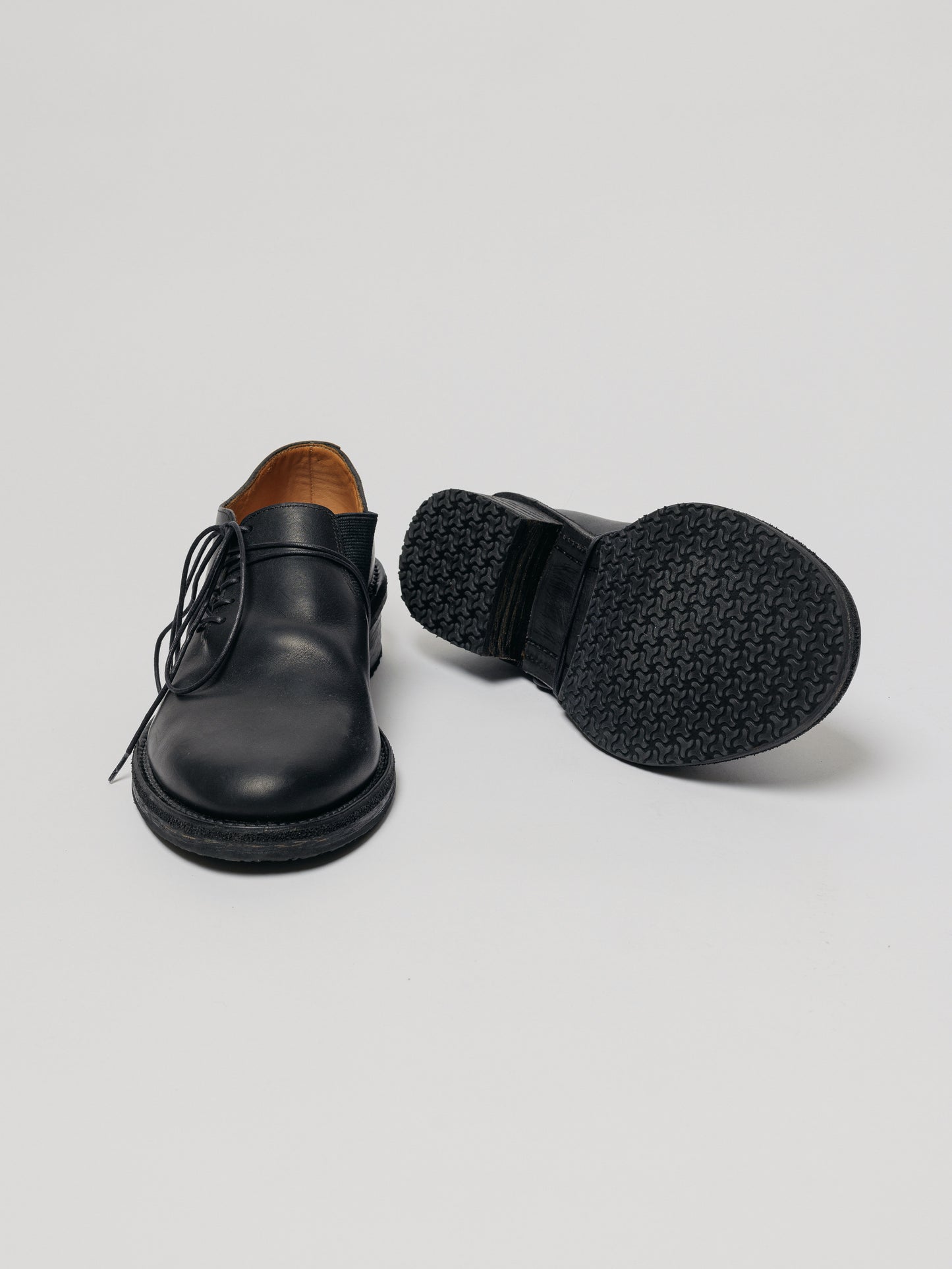 
                  
                    DIAGONAL LACE-UP DERBY SHOES
                  
                